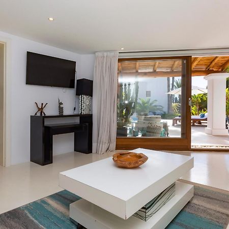 Villa Near Ibiza Town Sleeps 11 To 13 Guests Can Furnet Exterior foto