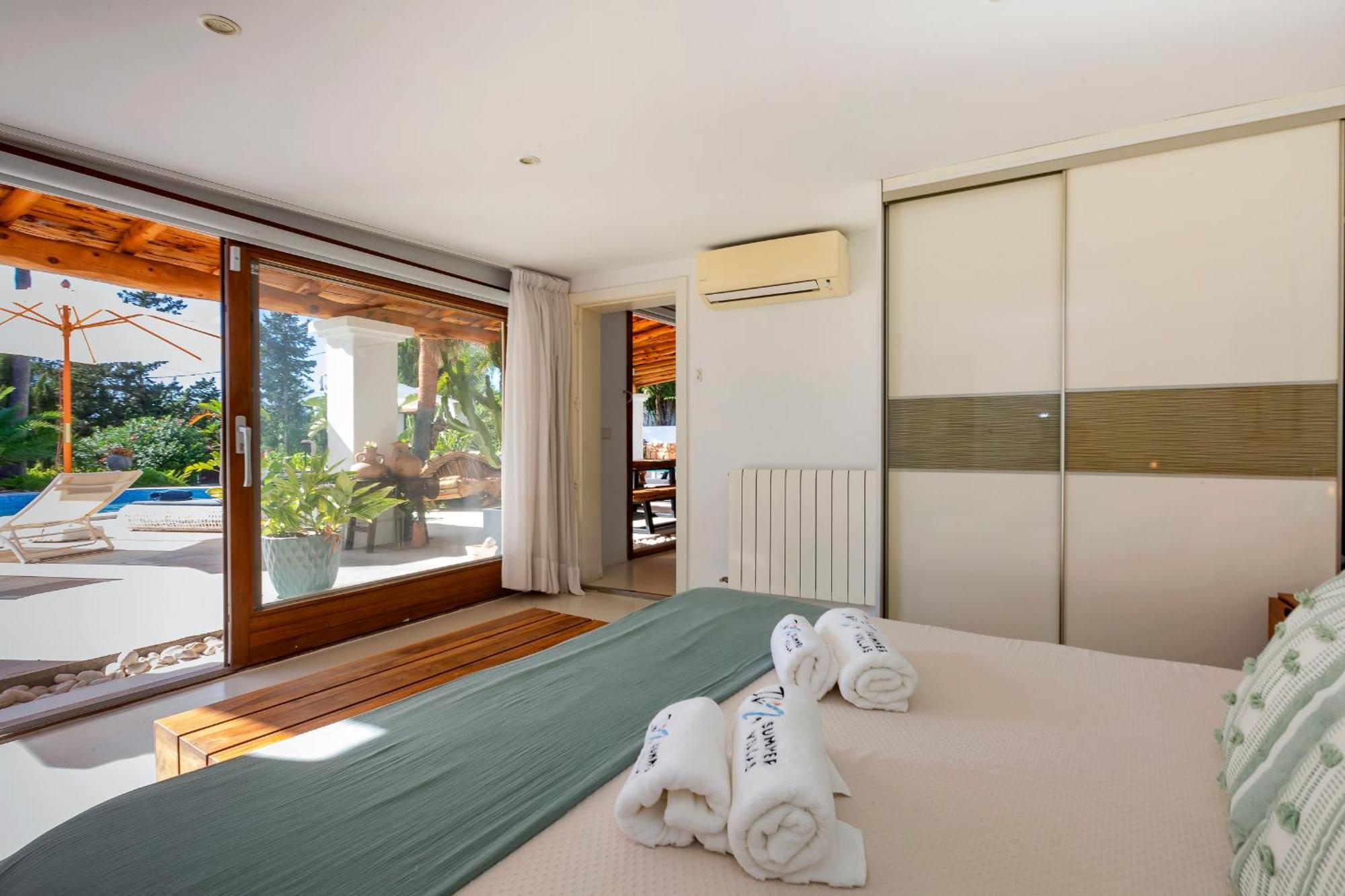 Villa Near Ibiza Town Sleeps 11 To 13 Guests Can Furnet Exterior foto