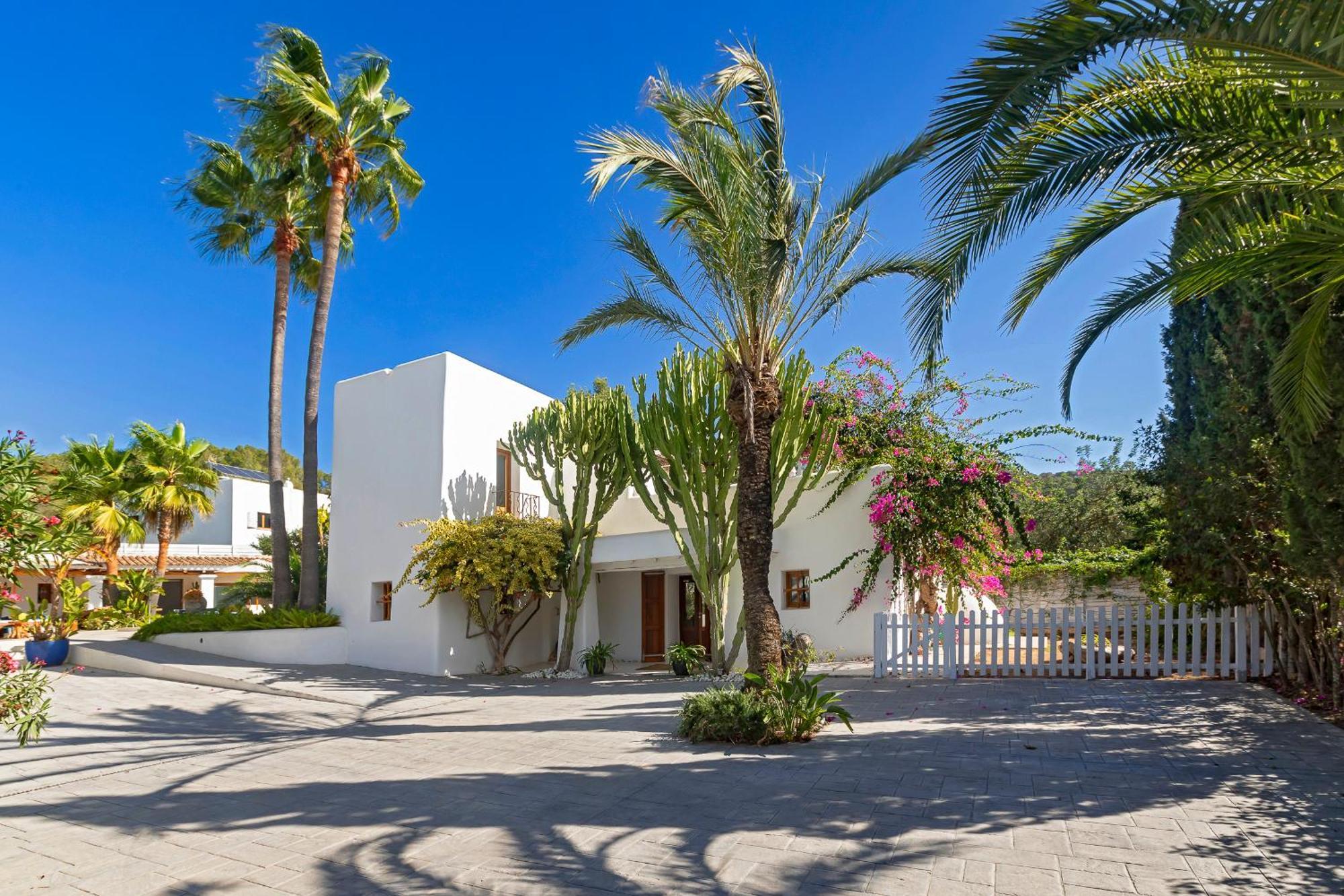 Villa Near Ibiza Town Sleeps 11 To 13 Guests Can Furnet Exterior foto